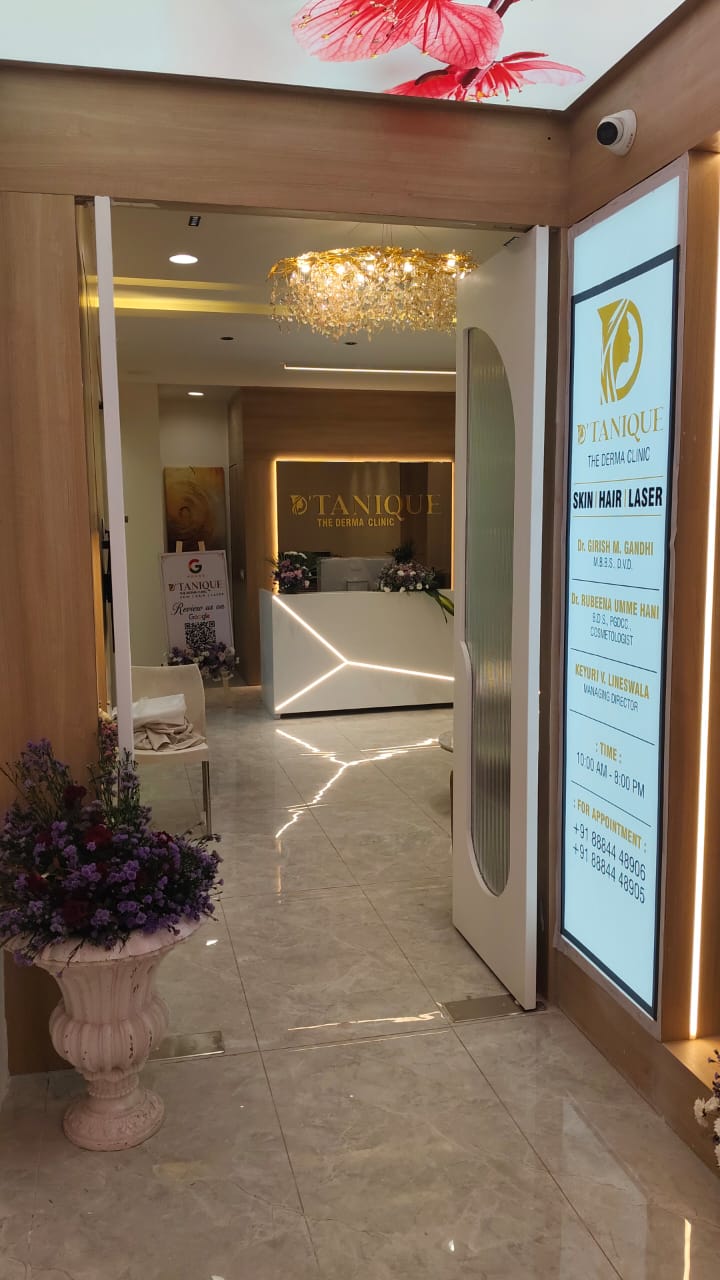 View of the reception from the entrance